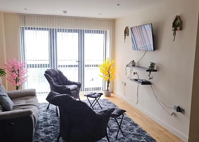 Spacious 2Bdr Flat For 5 In City Centre