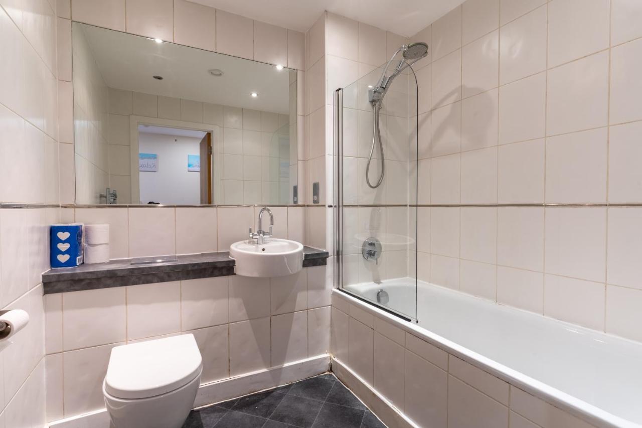 Apartment Spacious 2bdr Flat For 5 In Centre