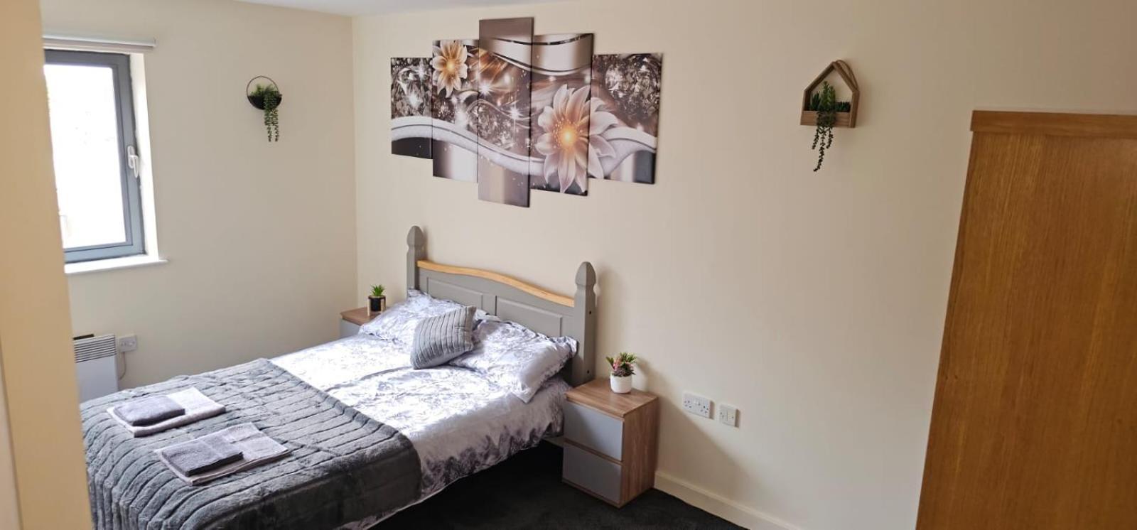 Spacious 2bdr Flat For 5 In Centre Apartment