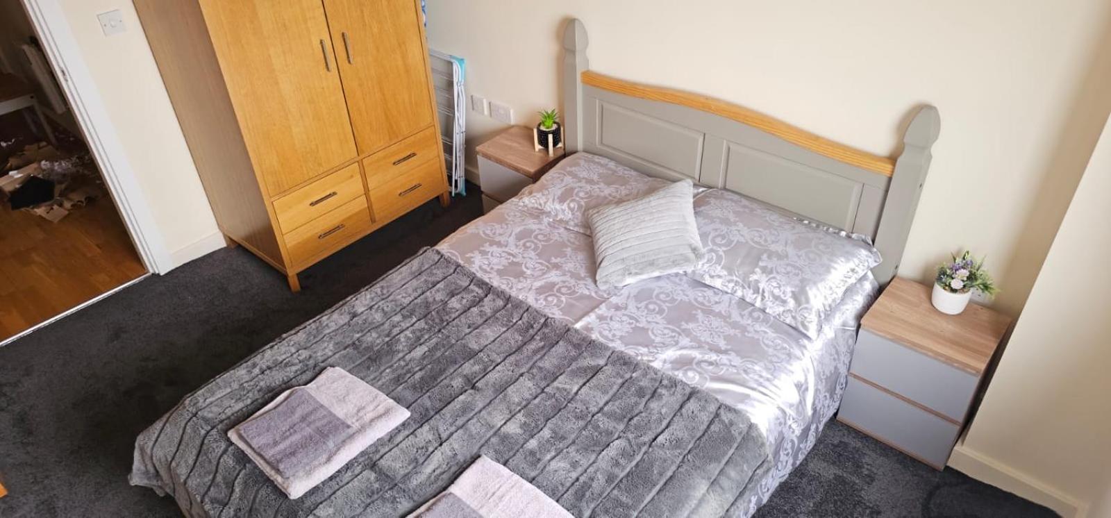 Spacious 2bdr Flat For 5 In Centre Apartment